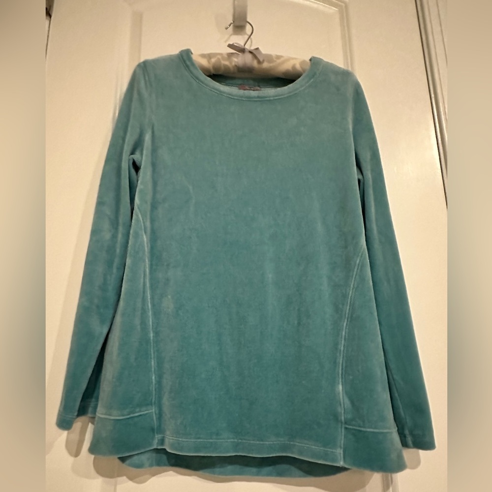 Talbots plush long sleeved top.